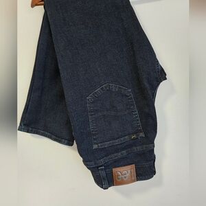 Lee Authentic Fit Men's Dark Blue Jeans Size 32x30